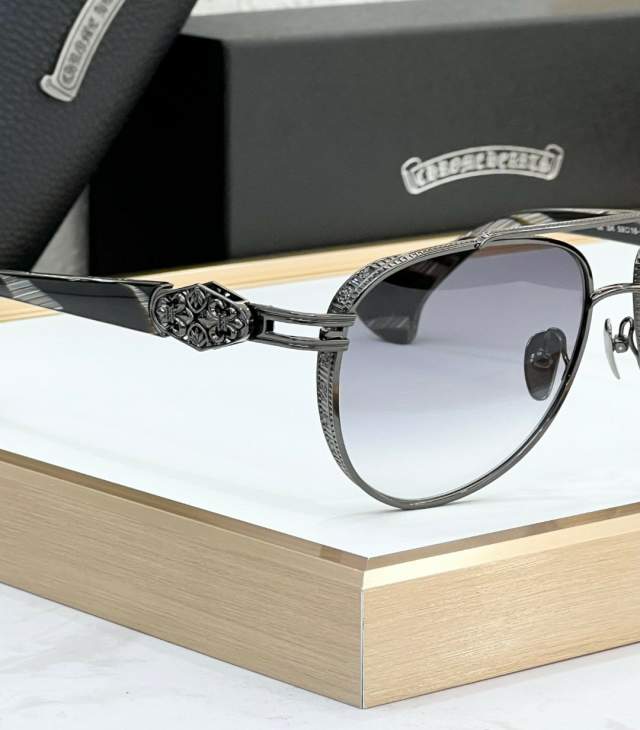 Picture of Chrome Hearts Sunglasses _SKUfw66635028fw